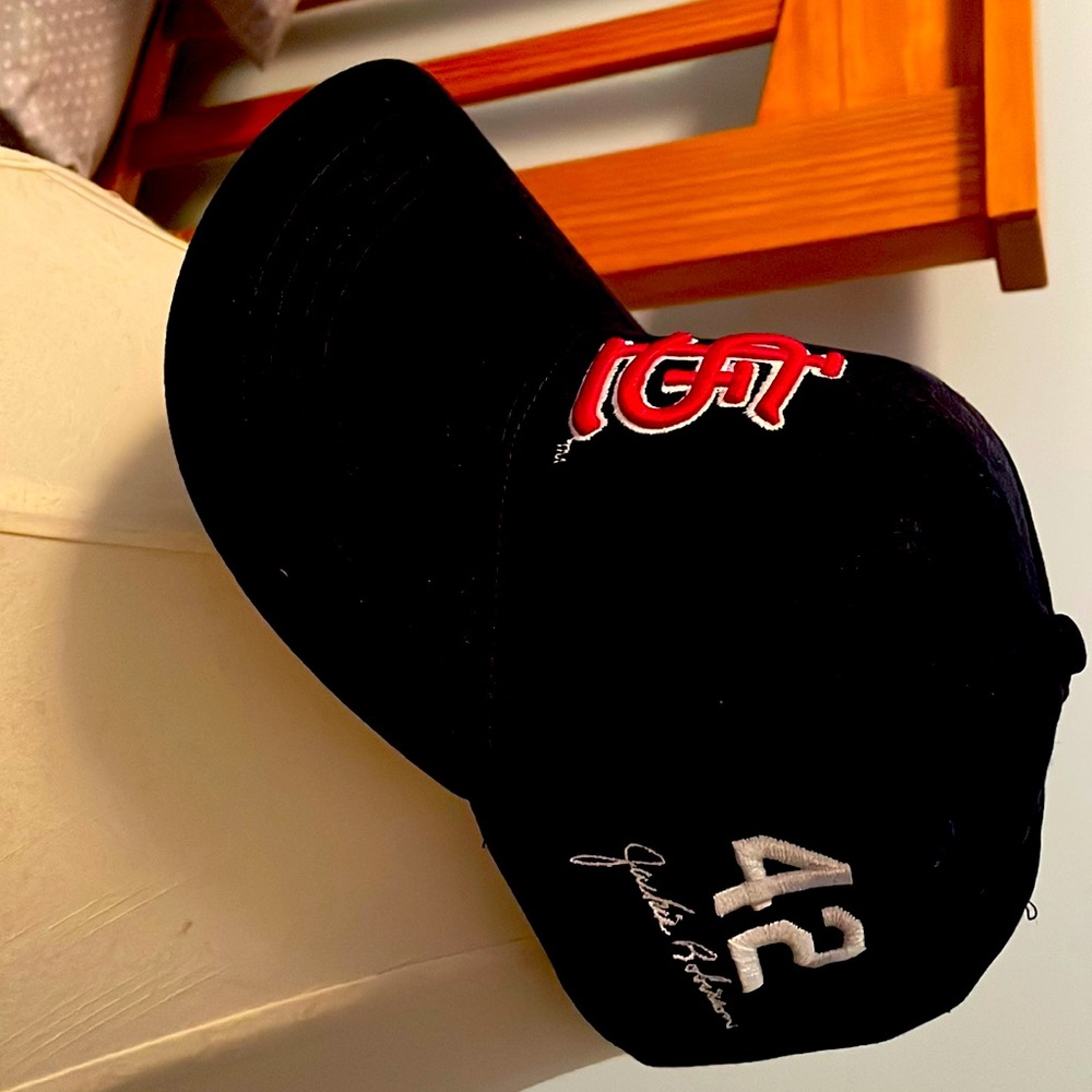 St Louis Cardinal baseball cap never worn.